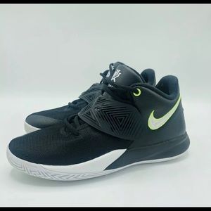 Nike Boys Kyrie Flytrap III Basketball Shoes